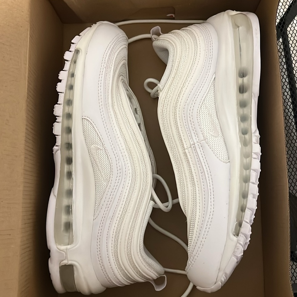 Women’s Nike Air Max 97, white, size 9.5